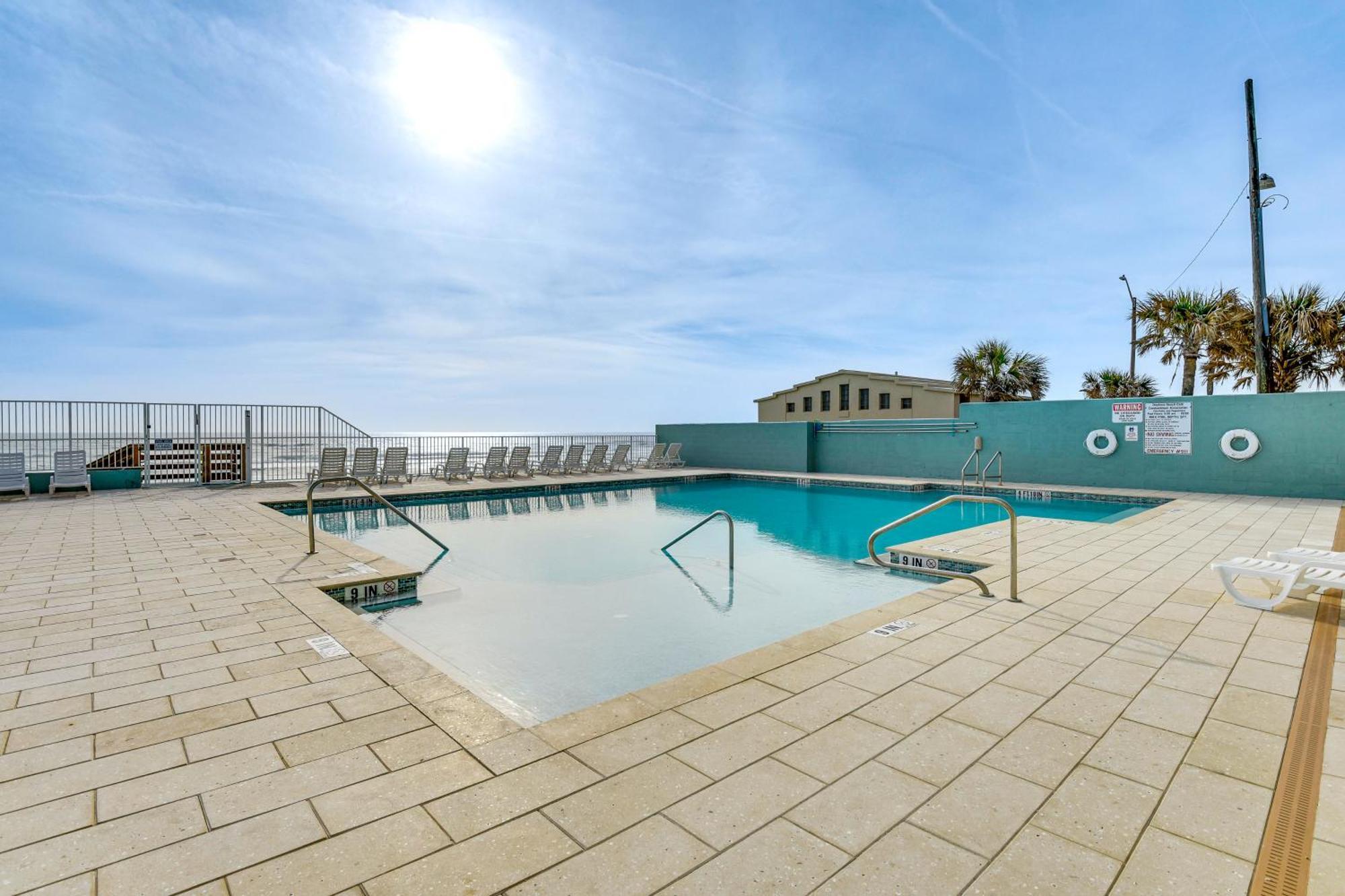 Updated Daytona Beach Oceanfront Studio! Kültér fotó