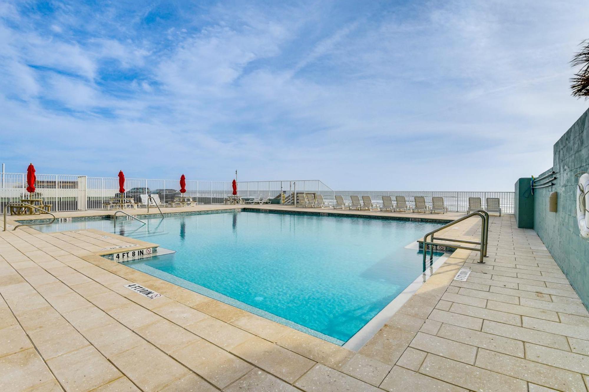 Updated Daytona Beach Oceanfront Studio! Kültér fotó